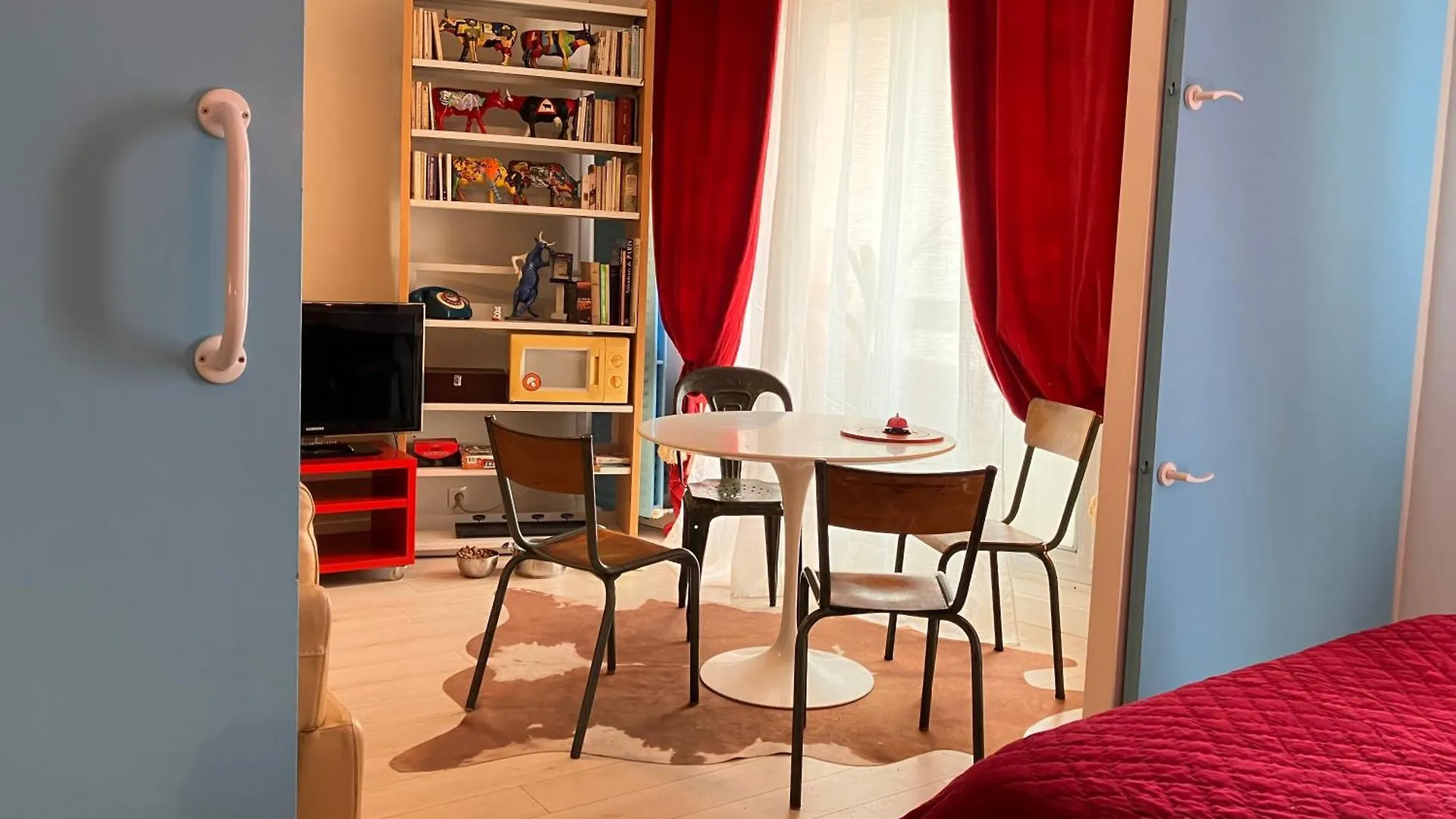 Le 300 By Happynoworry Apartment *